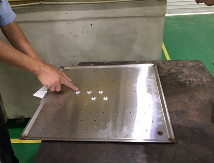 钣金之翻边孔加工工艺