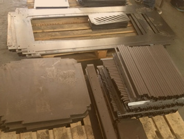 激光切割设备焦点调整与切面平整度